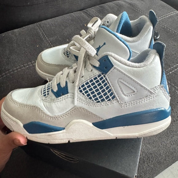 Jordan 4 Military Blue - Picture 1 of 3
